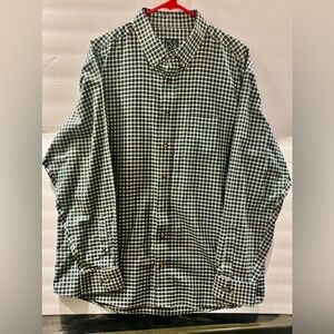 Jos A Banks Traveller’s collection 100% cotton Men's Button down Shirt